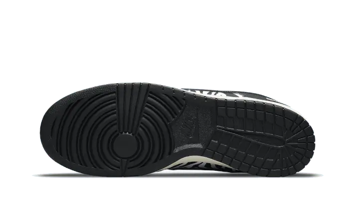 Nike Sb Dunk Low Quartersnacks Zebra Nike