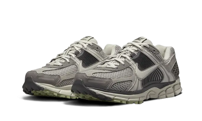 Nike Zoom Vomero 5 Cobblestone VOSneakers