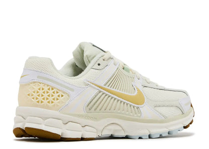 Nike Zoom Vomero 5 Sail Buff Gold Nike