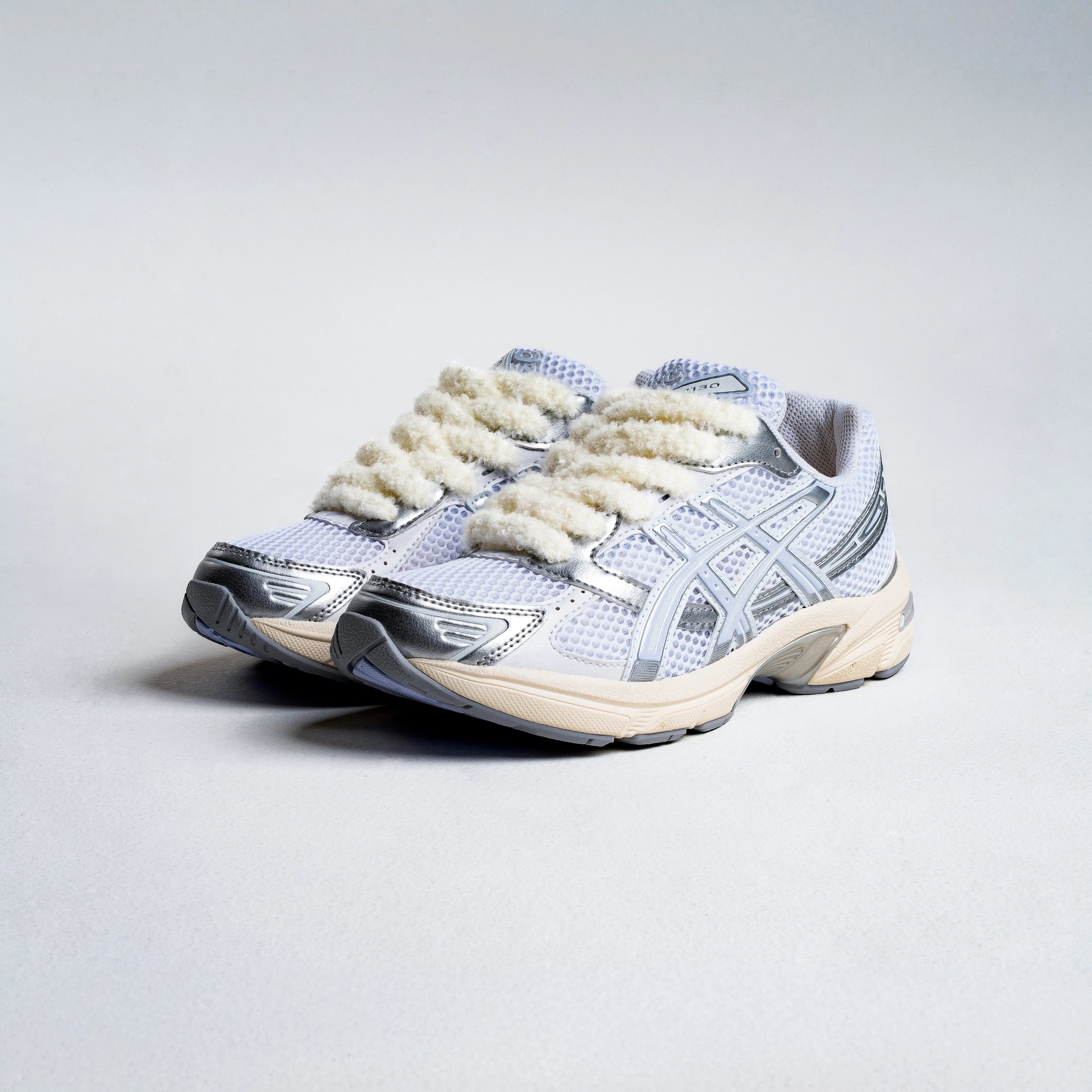 Sweetlaces Fluff: Polar Bear VOSneakers