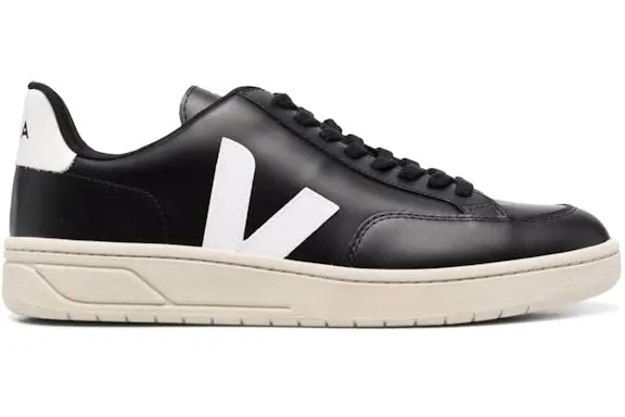 Veja V-12 Leather Black White Veja