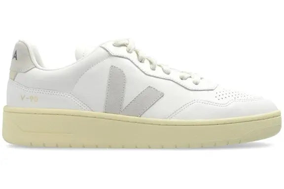 Veja V-90 OT Leather Extra White Natural Veja