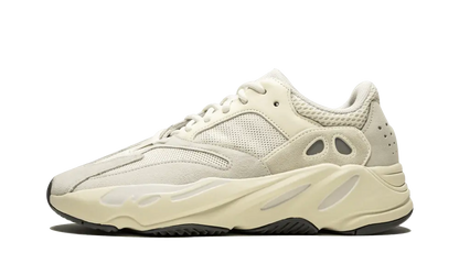 Yeezy 700 Analog VOSneakers