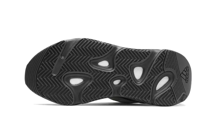 Yeezy 700 MNVN Bone VOSneakers