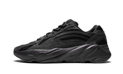 Yeezy 700 V2 Vanta VOSneakers