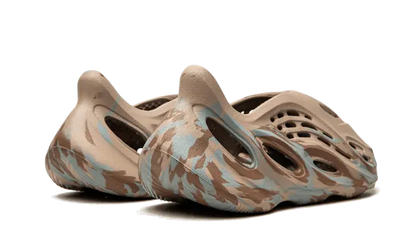 Yeezy Foam RNNR MX Sand Grey VOSneakers
