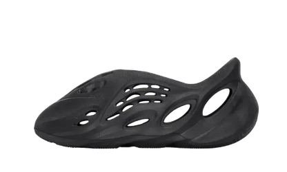 Yeezy Foam RNNR Onyx VOSneakers
