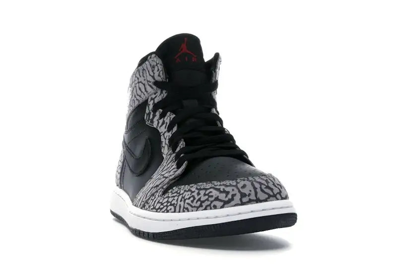 Jordan 1 Retro Un-Supreme - VOSneakers