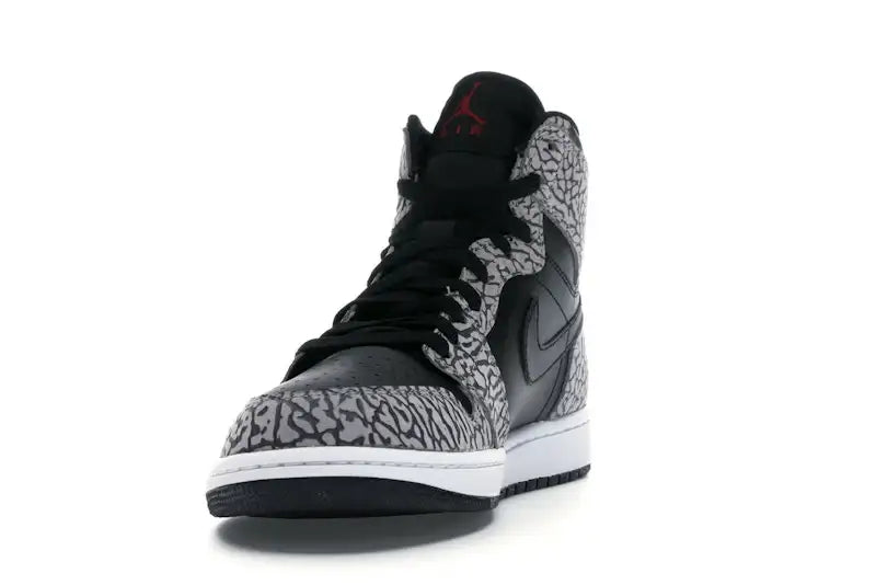 Jordan 1 Retro Un-Supreme - VOSneakers