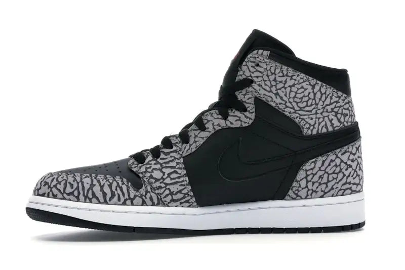 Jordan 1 Retro Un-Supreme - VOSneakers