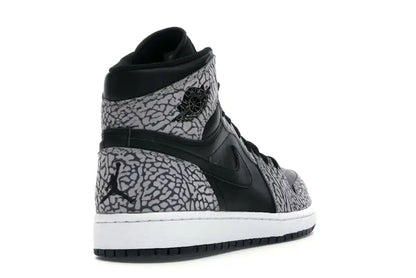 Jordan 1 Retro Un-Supreme - VOSneakers