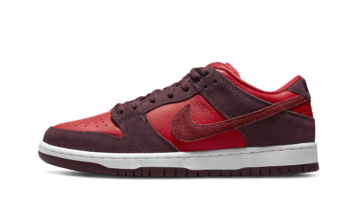SB Dunk Low Cherry VOSneakers